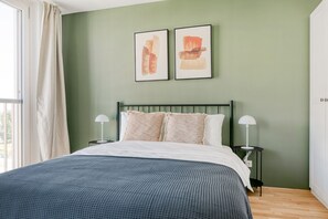 1 bedroom, iron/ironing board, WiFi, bed sheets