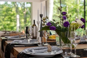 House | Living area | 60-inch flat-screen TV with satellite channels, TV, video-game console - Setsuin (Kutchan)