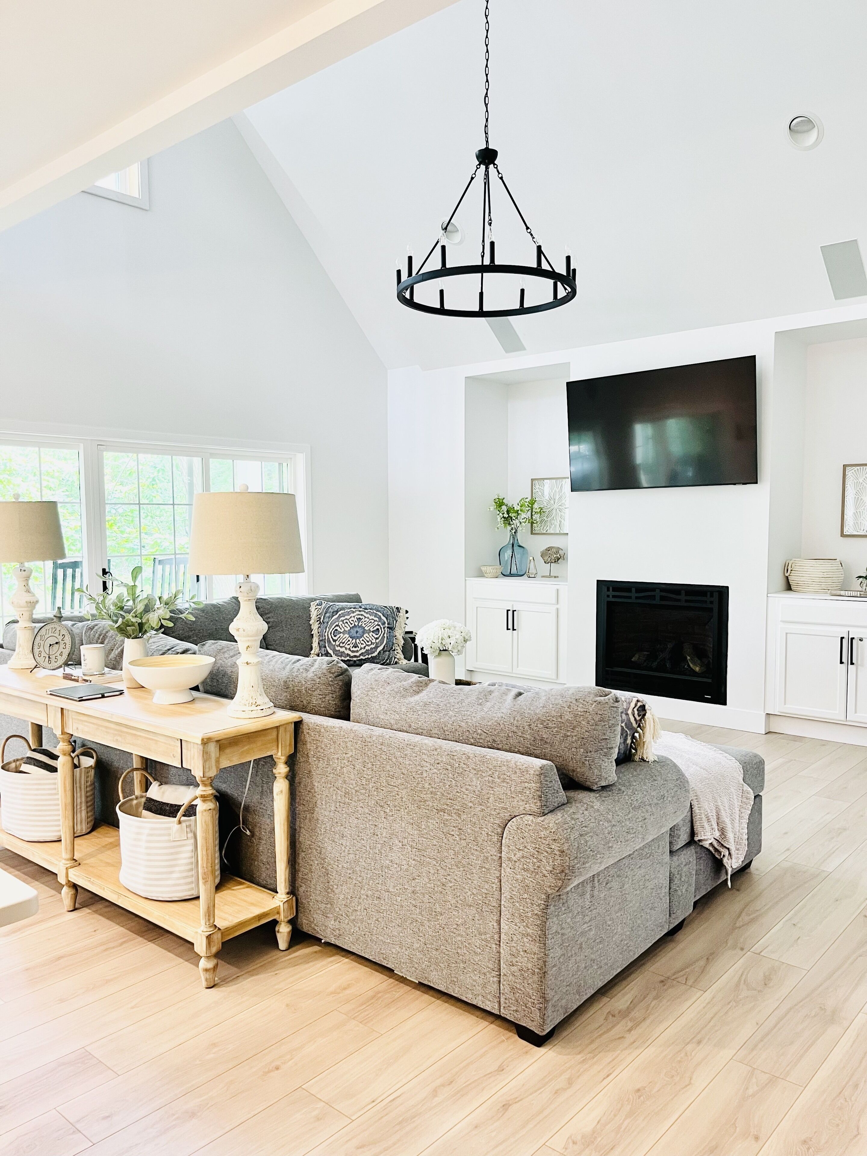 Smart TV, chimenea y futbolito 