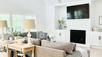 Smart TV, fireplace, table football