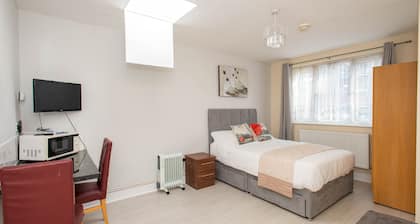 NEWLY REFURBISHED Studio, 20 mins to London Bridge