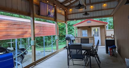 Unique, Cabin Style Cottage, Nestled in the Woods by Kentucky Lake.