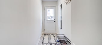 Modern 4 Bedroom Townhome with Private Community Park