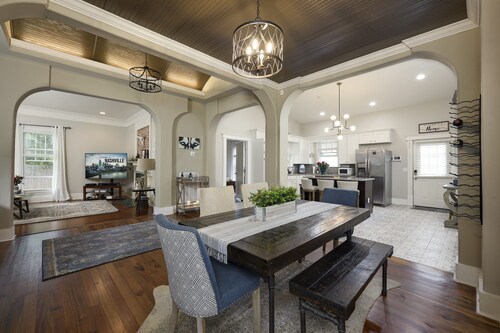 Charming Nashville Bungalow - MINUTES from downtown!