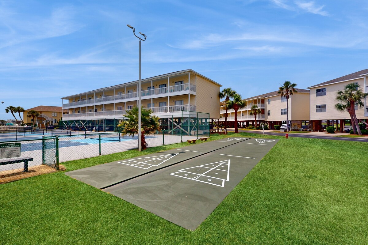 Photo 46 of Dog-friendly condo with a pool, hot tub & tennis courts - walk to the beach