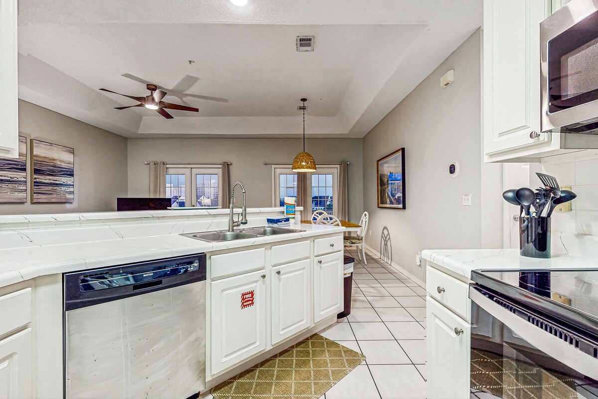 Photo 12 of Dog-friendly condo with a pool, hot tub & tennis courts - walk to the beach