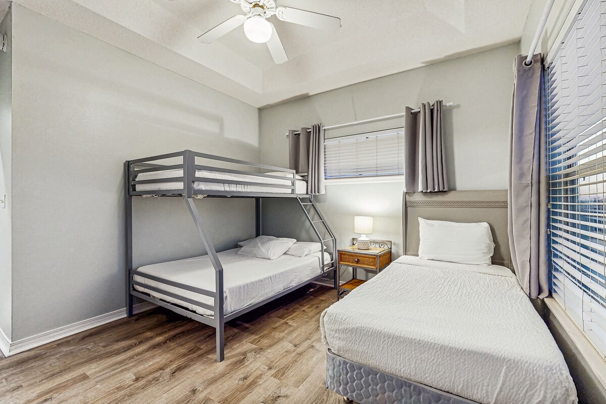 Photo 21 of Dog-friendly condo with a pool, hot tub & tennis courts - walk to the beach