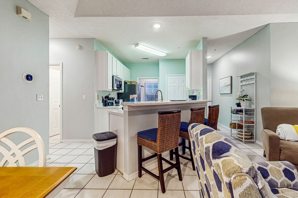 Photo 11 of Dog-friendly condo with a pool, hot tub & tennis courts - walk to the beach