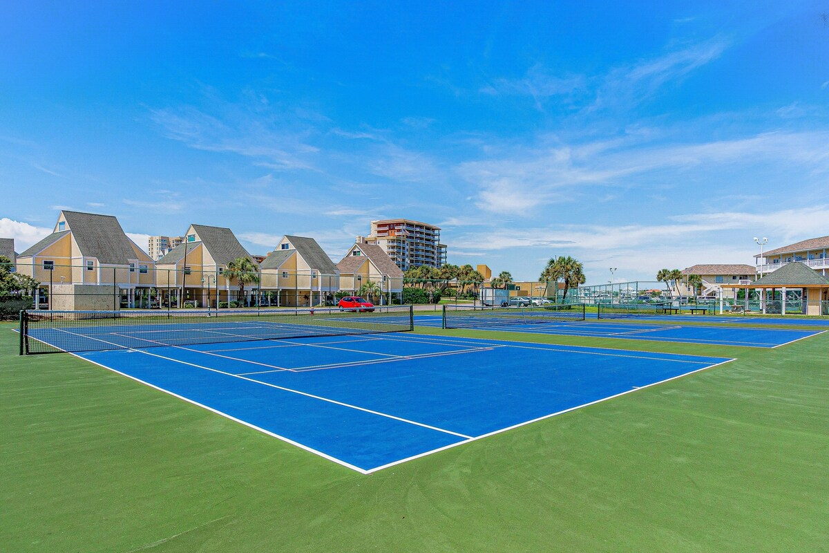 Photo 27 of Dog-friendly condo with a pool, hot tub & tennis courts - walk to the beach