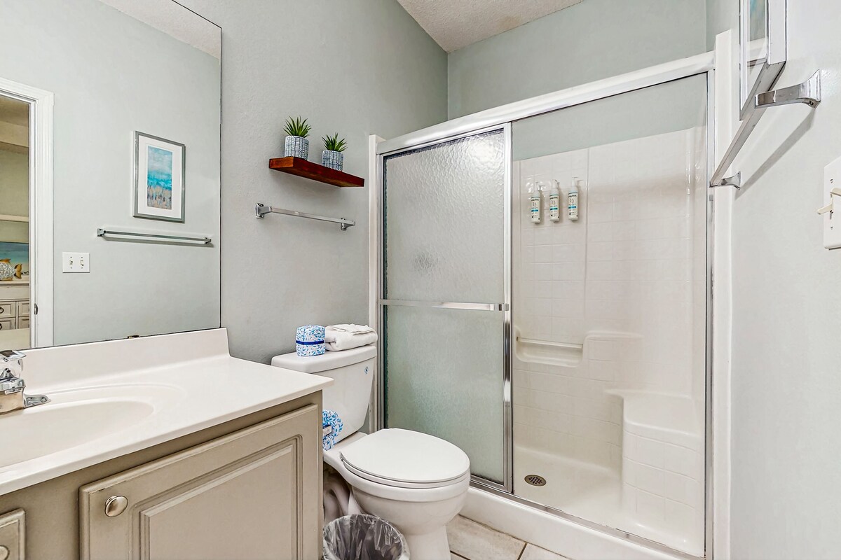 Photo 19 of Dog-friendly condo with a pool, hot tub & tennis courts - walk to the beach
