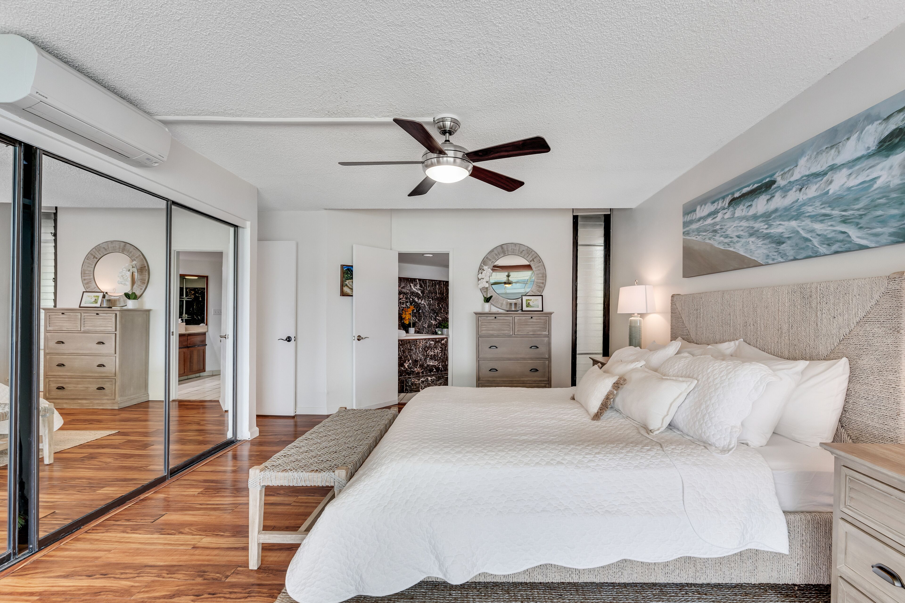 2 bedrooms, iron/ironing board, internet, bed sheets