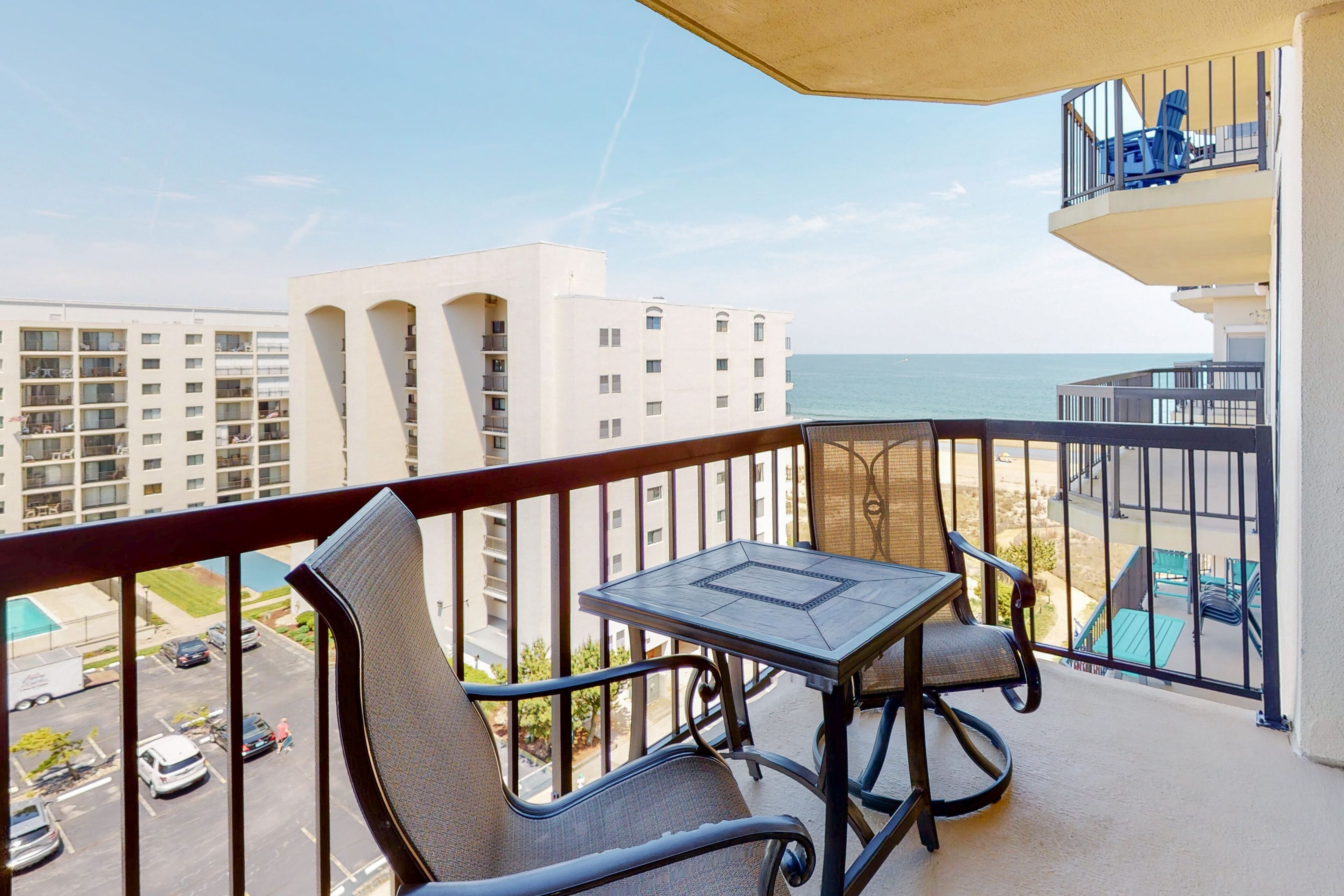 Beachfront condo with AC, balcony, seasonal pool, tennis, & direct beach access