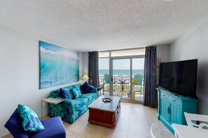 Televisie, een dvd-speler en een filmbibliotheek