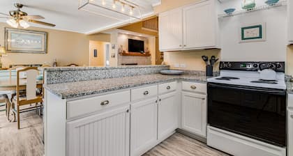 Dog-friendly home near the ocean with screened porch, central AC, & washer/dryer