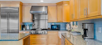 Gorgeous lakeview retreat with wraparound porch, wood stove, & WiFi - dogs OK