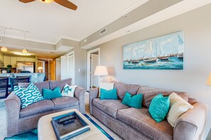 TV, caminetto, libri, impianto stereo