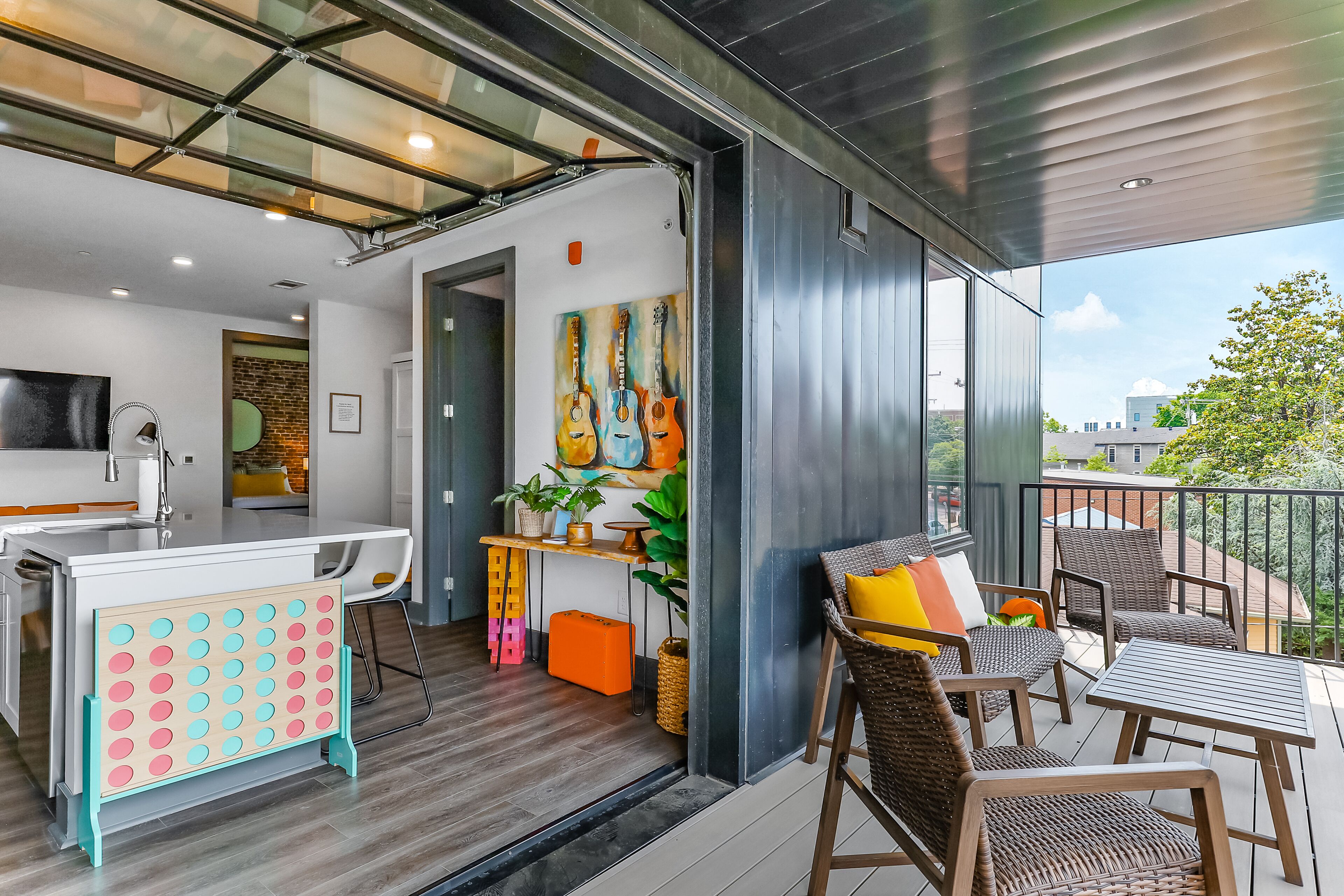 Muse | Downtown condo with fast WiFi, balcony, central AC & rooftop lounge