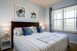 2 habitaciones, tabla de planchar con plancha, internet y ropa de cama 