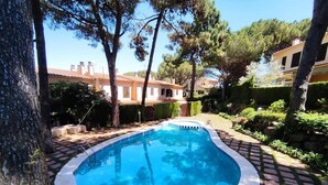 Unclassified image, 4 of 30, button - House with swimming pool, garden and parking, 8-10 minutes walking to the beach (Sant Feliu de Guíxols)