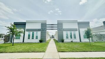 Enceinte de lâhĂ©bergement