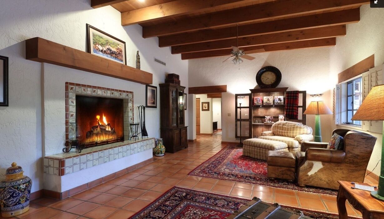 Private Luxurious Resort Style Hacienda on 9 Acres in Tanque Verde Valley