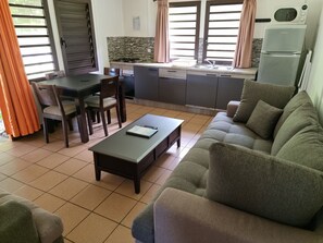 Apartment, 2 Schlafzimmer | Wohnbereich