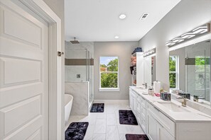 Combined shower/tub