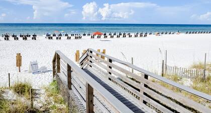 Bright & cozy coastal condo with shared pools, hot tubs, fast WiFi & central AC