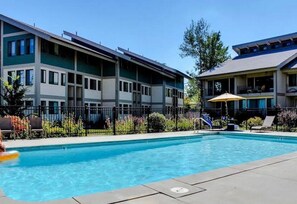 Outdoor pool, a heated pool - Bikes and Kayaks in Downtown Sandpoint Waterfront condo  (Sandpoint)