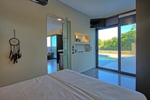 2 bedrooms, iron/ironing board, travel cot, free WiFi - Villa Maripol - Holiday Villa Rental with private swimming pool on the Island of Crete (Galatás)