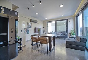 Lobby - Villa Maripol - Holiday Villa Rental with private swimming pool on the Island of Crete (Galatás)