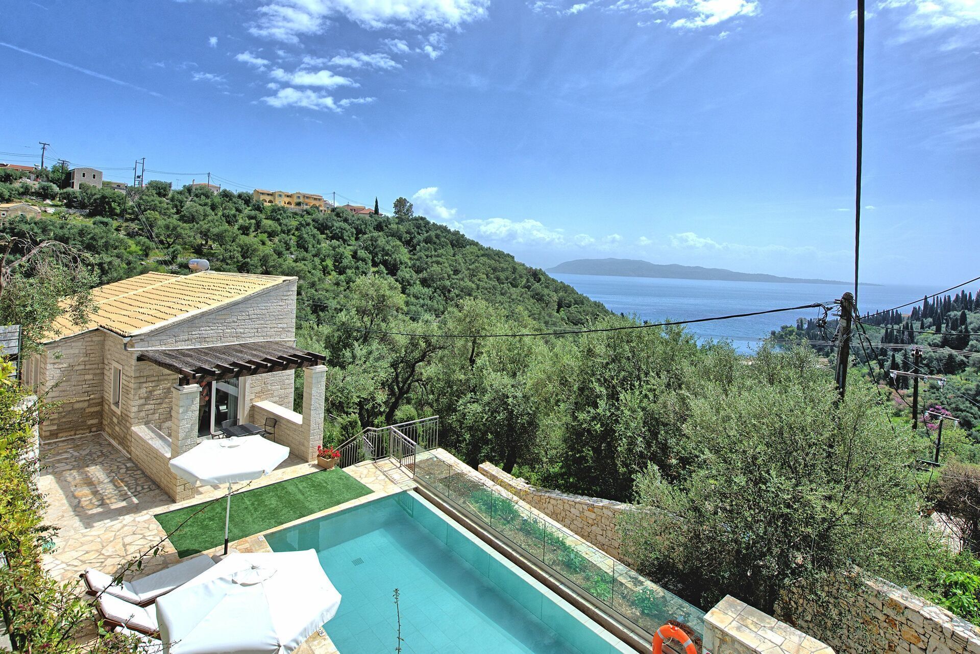 Et oppvarmet basseng