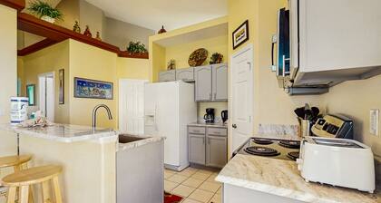 Home in gated community w/private heated pool, air hockey, tennis, clubhouse