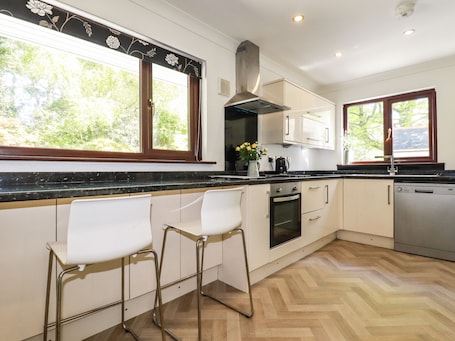 Cottage | Interior