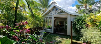IPOMEA waterfront bungalow on the lagoon La Saline les Bains
