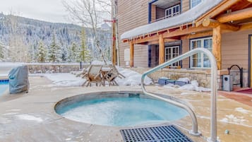 Bañera de hidromasaje exterior