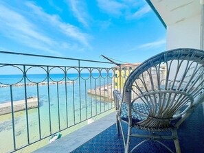 Property grounds - Casa Mariapaola: A characteristic and welcoming apartment situated at a short distance from the beach. (Castellabate)