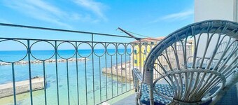 Casa Mariapaola: A characteristic and welcoming apartment situated at a short distance from the beach.