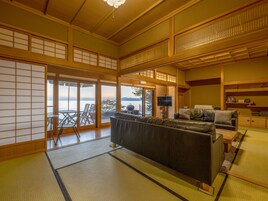 House, 2 Bedrooms, Non Smoking, Ocean View | 2 bedrooms, blackout drapes, bed sheets