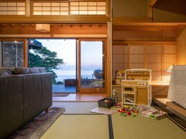 House, 2 Bedrooms, Non Smoking, Ocean View | Living area | 40-inch flat-screen TV with digital channels, TV