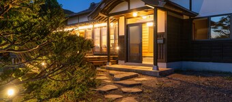 Toya Cliff House