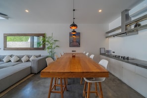 Deluxe Single Room | Living area
