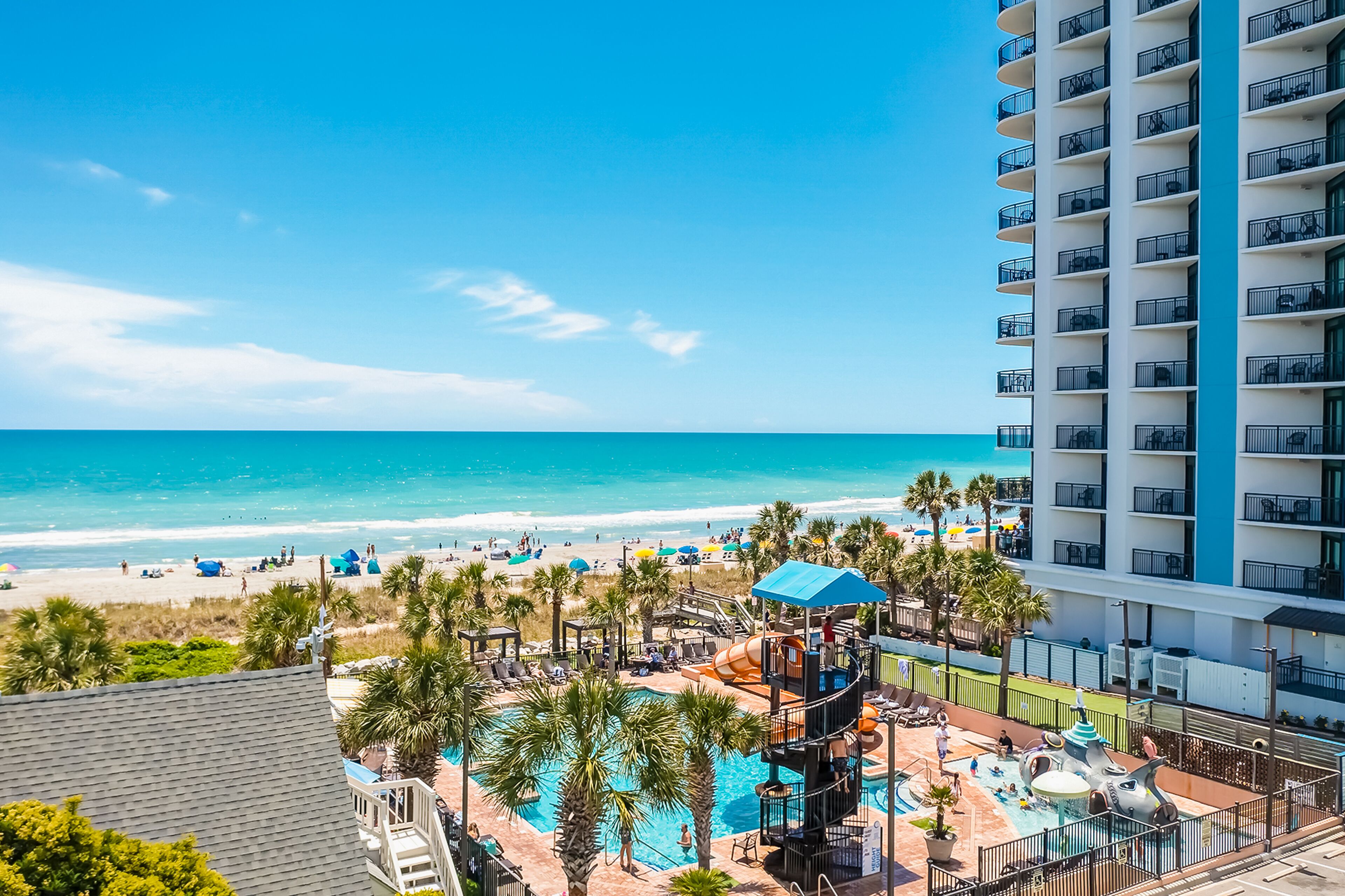 من حمّامات السباحة المغطاة، حمّام سباحة مُدفَّأ