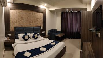 Premium Room, Mountain View | Living area