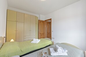 2 chambres, draps fournis