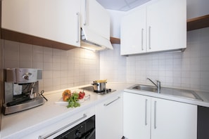 Studio Familial, vue mer (Frontline Beach 14 - M2 - Near To The) | Cuisine privée