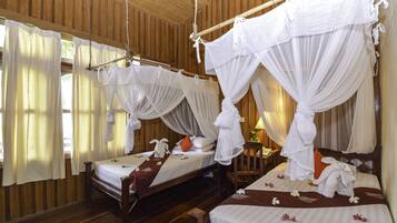 Superior Twin Room | Minibar, free WiFi, bed sheets