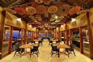 Restaurant - One Myanmar Resort (Kyaukpadaung)