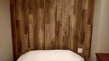 客房, 非吸煙房 (Semi-Double Room) | 房內夾萬、免費 Wi-Fi