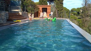 Outdoor pool, a heated pool - Sainte-Maxime Heated Pool Stunning view of Saint-Tropez - 2 suites (Sainte-Maxime)
